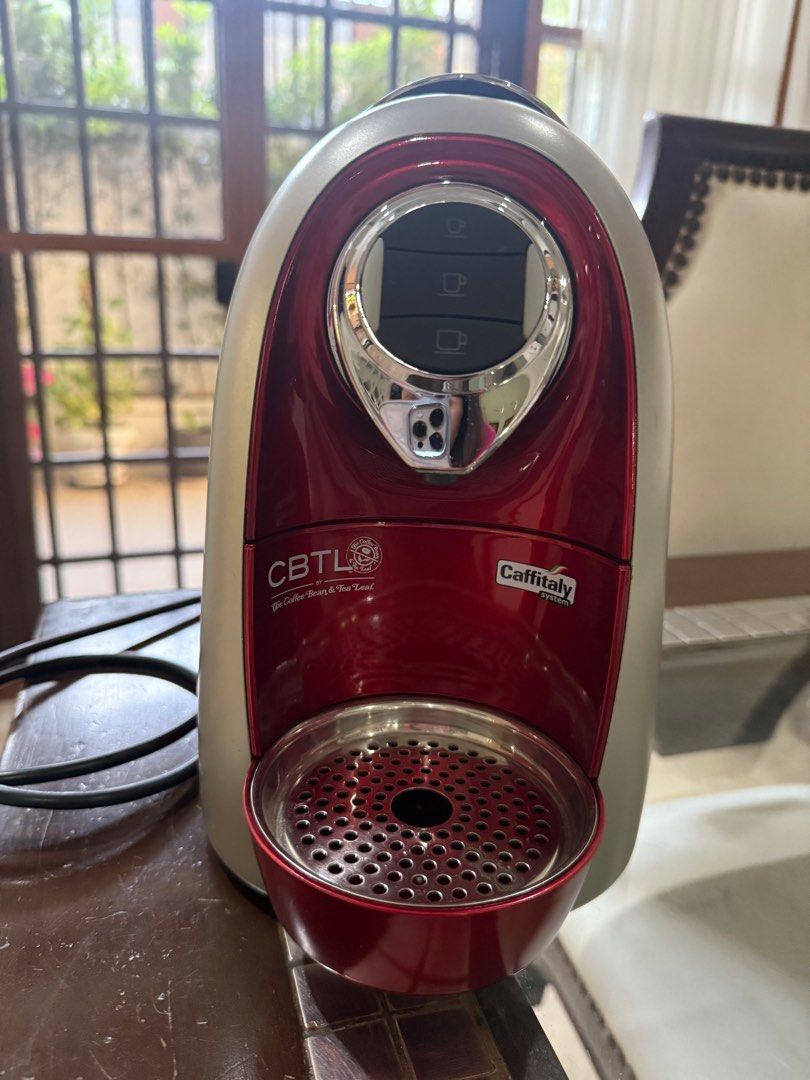 Coffee Bean Coffee Maker (Category: Coffee Machines & Makers) located in Paranaque City. Submitted by trd26 (Listing ID 1349362942, Image 1). Description: Coffee Bean Coffee Maker Slightly used Complete with Box and Manual RFS: decluttering MOP: BPI/BDO/Gcash.