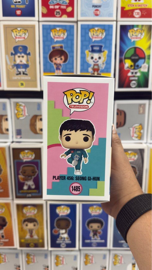 Front Man & Player 456: Seong Gi-Hun (Category: Vintage Collectibles) located in Manila. Submitted by keepcoolmnl (Listing ID 1349326019, Image 3). Description: 1100 each.