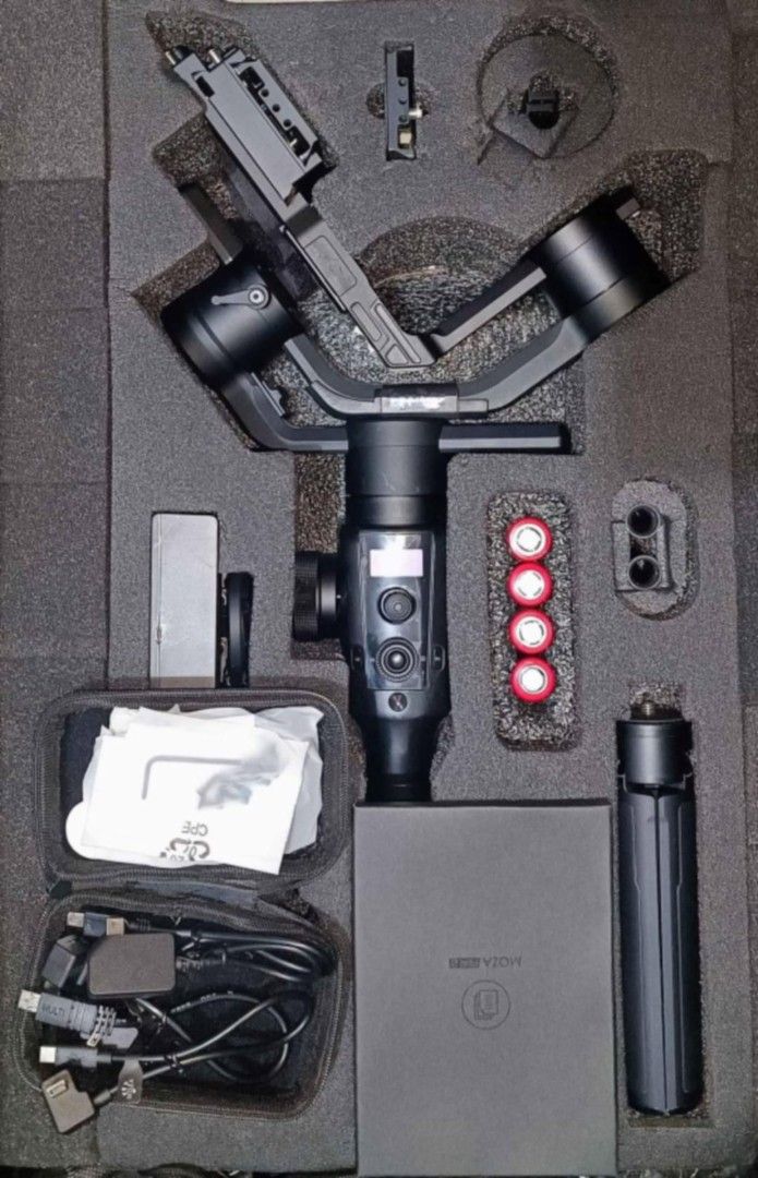 GIMBAL/STABILIZER Moza Air 2 (Category: Gimbals & Stabilizers ) located in Makati City. Submitted by itsmekellybels (Listing ID 1349249240, Image 2). Description: Rush Selling! AUTO PASS SA LOWBALLERS Moza Air 2 Gimbal with Extension Handle Hand Grip Condition: Used (Well-kept) **What you see is what you'll get** ACTUAL PHOTOS ARE ALREADY POSTED PRICE: 8,499 ( slightly negotiable for SURE BUYER) Max Payload: 4.2 kg Gimbal weight: 1.6kg Battery Li
