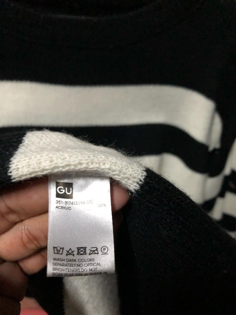 GU knitted sweater (Category: Coats, Jackets and Outerwear) located in Makati City. Submitted by Johnny228 (Listing ID 1349341920, Image 3). Description: GU Knitted Sweater Large 27x22 RFS : Decluttering.