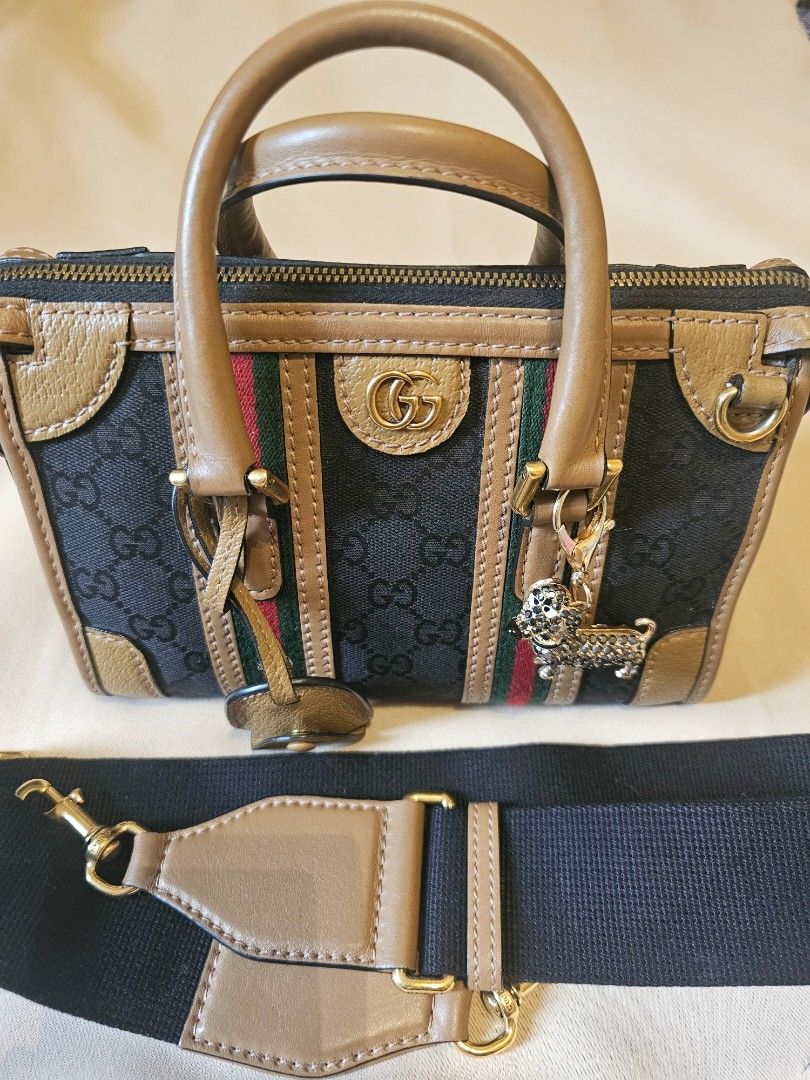 Gucci Bauletto mini (Category: Luxury Bags & Wallets) located in Quezon City. Submitted by jaygee (Listing ID 1349224419, Image 1). Description: Authentic Gucci Bauletto mini.