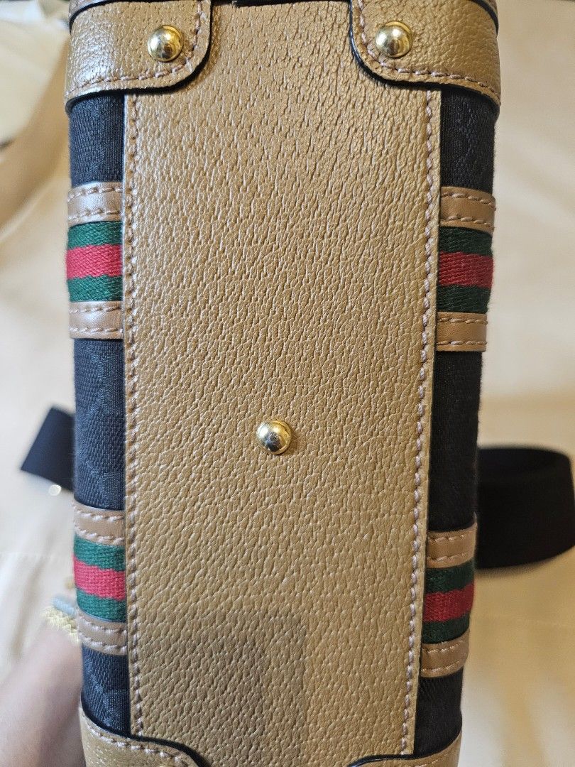 Gucci Bauletto mini (Category: Luxury Bags & Wallets) located in Quezon City. Submitted by jaygee (Listing ID 1349224419, Image 3). Description: Authentic Gucci Bauletto mini.