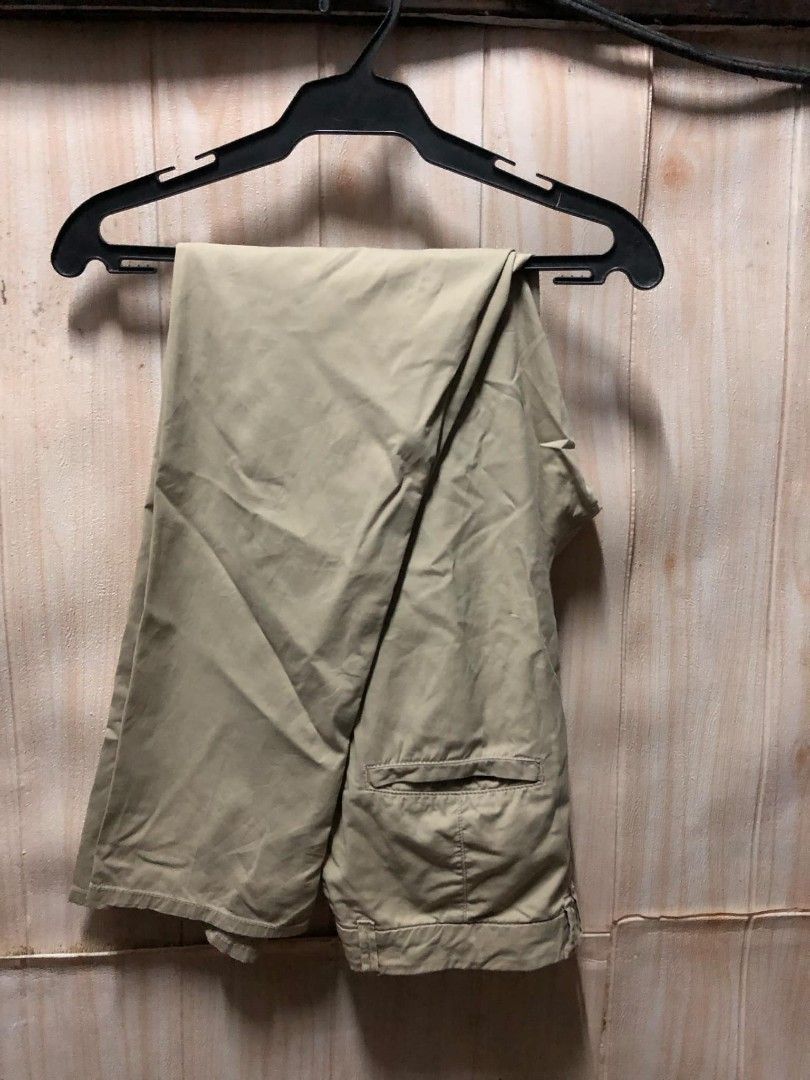 H&M Trouser Pants (Category: Trousers) located in Makati City. Submitted by Johnny228 (Listing ID 1349342272, Image 2). Description: H&M Trouser Pants Fits 32-34 RFS : Decluttering at hindi na masyado nagsususot ng may pagka skinny..