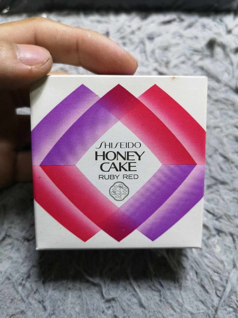 Honey Cake Ruby Red Soap Set (Category: Bath) located in Santa Cruz. Submitted by jmy_surplus.2 (Listing ID 1349192503, Image 1). Description: Size ; L - 29 W - 25cm Color ; Red Type ; Soap Brand ; No brand Material ; Soap Style ; Soap Bundle CR HOME JMY 4.