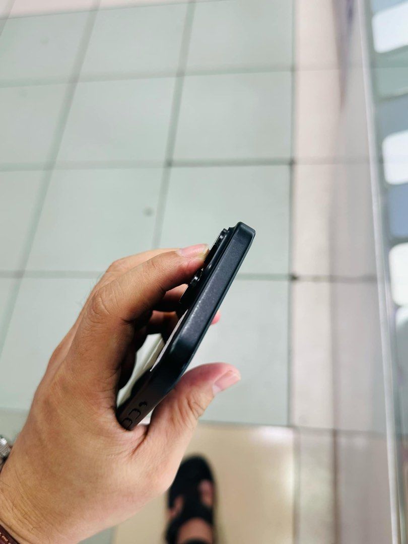Iphone 15 256gb 90bh hk variant Openline no issues (Category: iPhone 15 Series) located in San Juan City. Submitted by najihahtelecomshop2018 (Listing ID 1349332075, Image 2). Description: FOR SALE | TRADE / SWAP (RFS: Buy and Sell) QUICK SPECS iPhone 15 256GB ( other GB are also available) 90% Battery Health Unli Free 3U Tools Openline No hidden Issues No history of Repair No icloud Issues Reset Anytime | Unli Reset Test to sawa 101% Smooth 100%