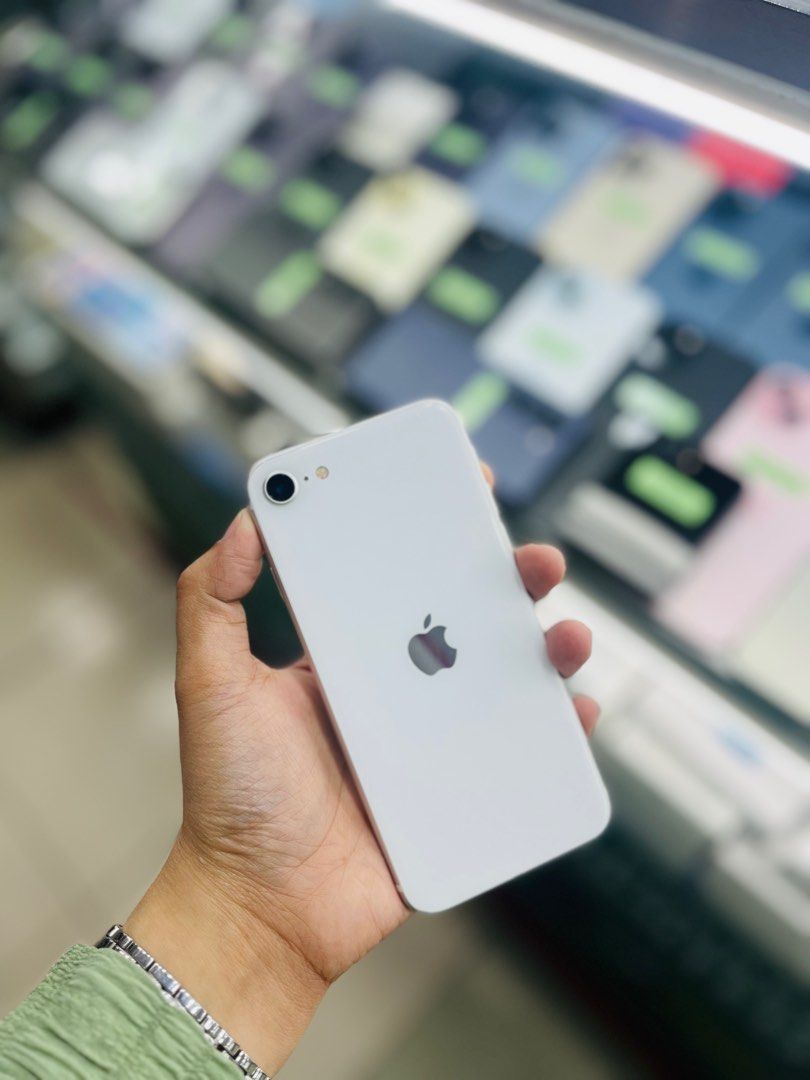 Iphone SE 2020 128GB 80BH OPENLINE NO ISSUES NTC APPROVED (Category: iPhone SE Series) located in San Juan City. Submitted by najihahtelecomshop2018 (Listing ID 1349333545, Image 1). Description: FOR SALE | TRADE / SWAP (RFS: Buy and Sell) QUICK SPECS iPhone SE 2020 128GB ( other GB are also available) 80% Battery Health Openline No hidden Issues No history of Repair No icloud Issues Reset Anytime | Unli Reset Test to sawa 101% Smooth 100% Origin