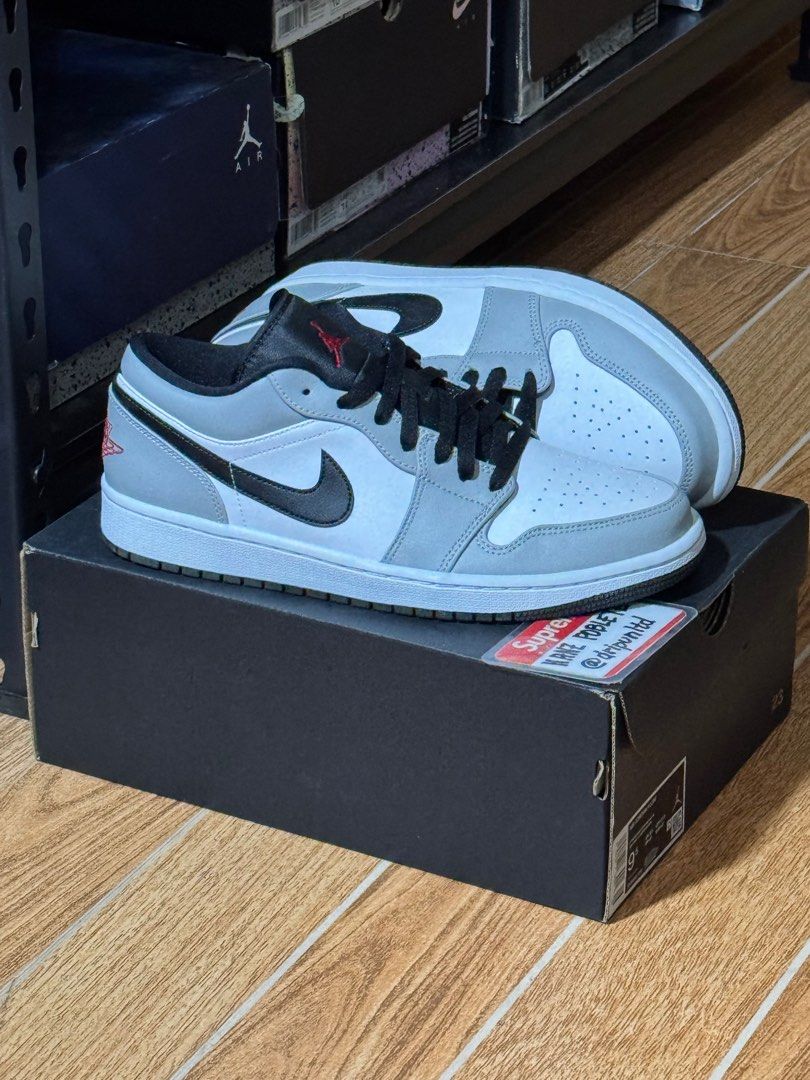 Jordan 1 Low Light Smoke Grey (Category: Sneakers) located in Mandaluyong City. Submitted by dripunltd (Listing ID 1349263662, Image 1). Description: Jordan 1 Low Light Smoke Grey Size 9.5 Brand New 7,000.