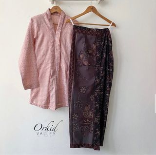 (Category: ) located in . Submitted by cakekah_preloved (Listing ID 1349195165, Image 1). Description: .
