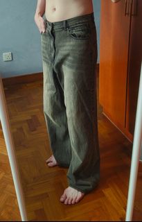 (Category: ) located in . Submitted by desfinitely (Listing ID 1349268728, Image 1). Description: .