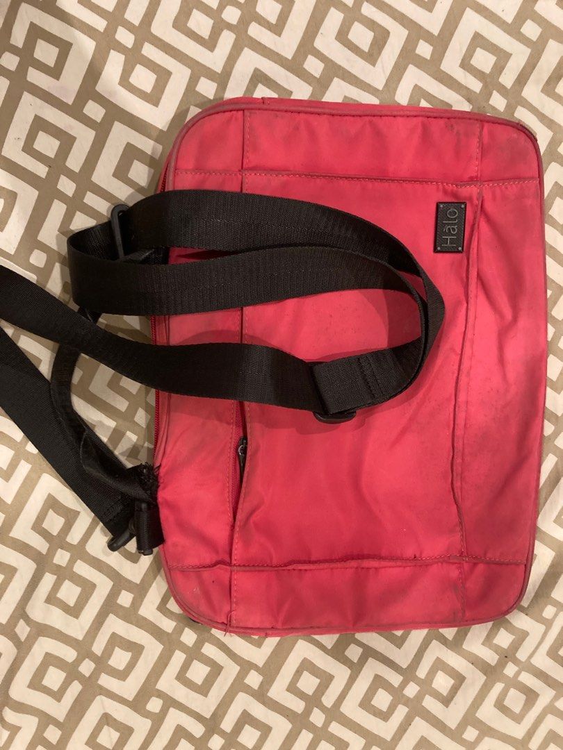 Laptop bag preloved (Category: Laptop Bags & Sleeves) located in Cainta. Submitted by sarisari_online2020 (Listing ID 1349206176, Image 1). Description: Original Halo .