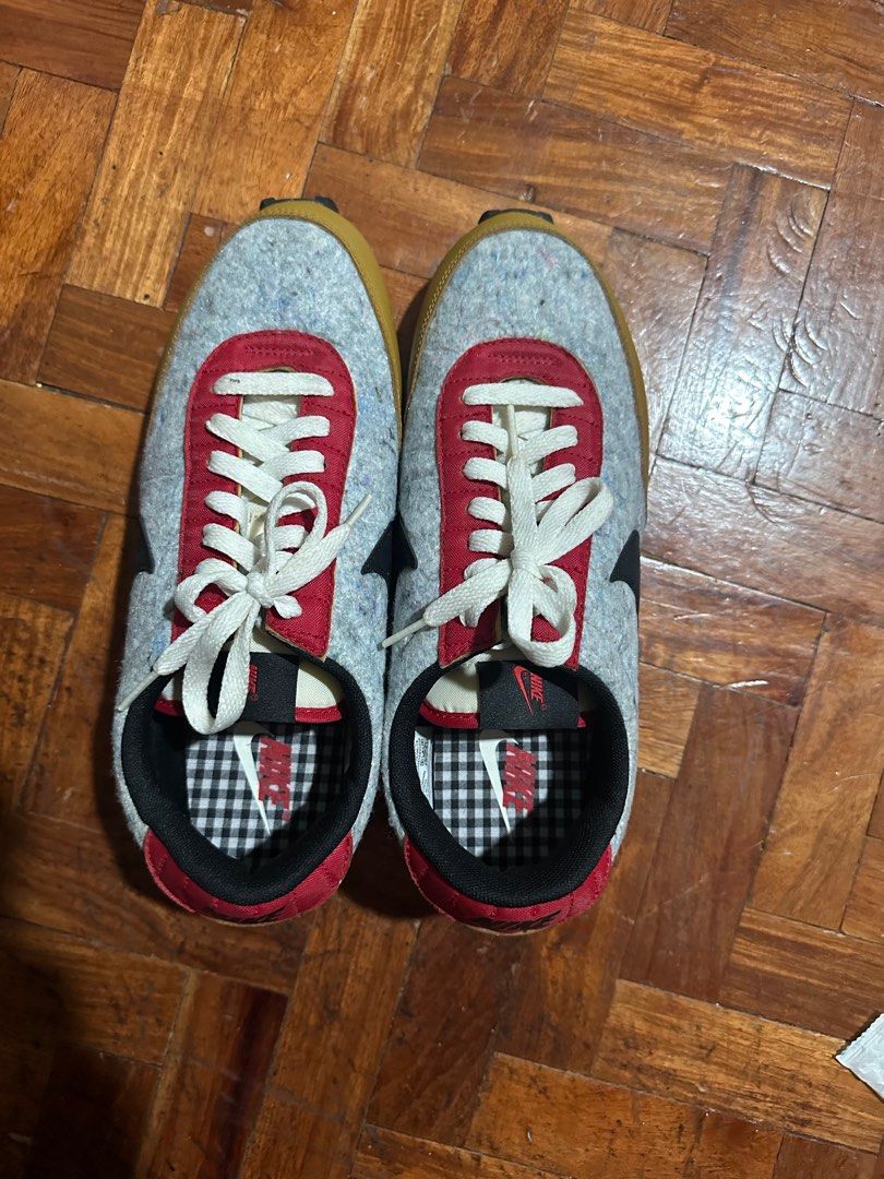 Nike DayBreak (Category: Sneakers) located in Marikina City. Submitted by declutterwithtin (Listing ID 1349314862, Image 2). Description: - bought from Commonwealth PH - authentic - used once last price already.
