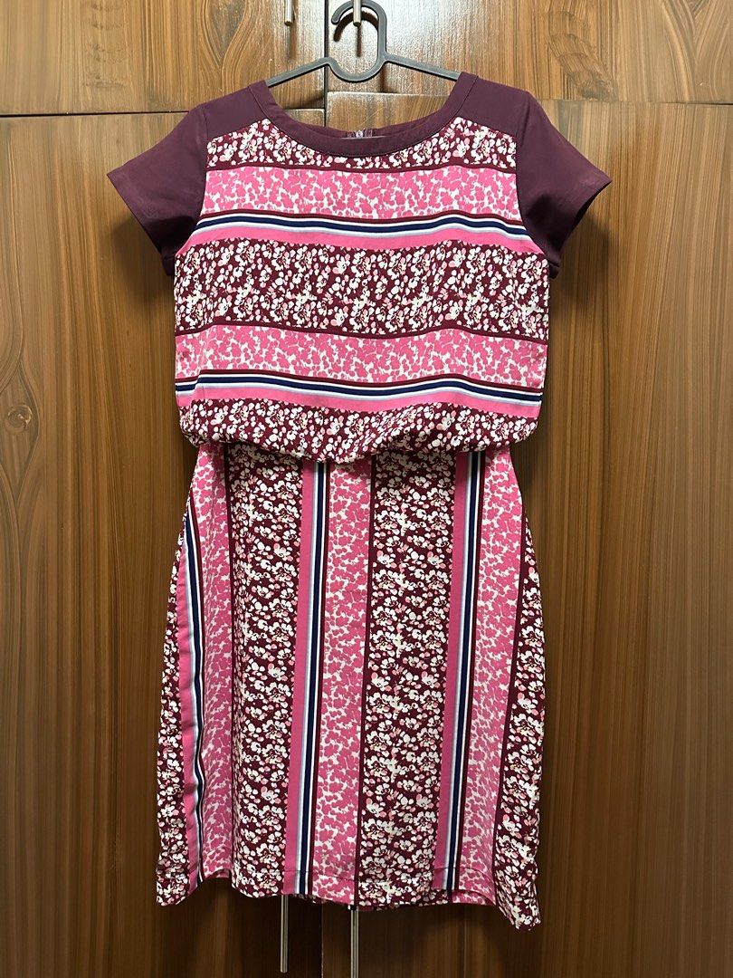 Printed maroon dress (Category: Dresses) located in Las Pinas. Submitted by missa0321 (Listing ID 1349363128, Image 1). Description: printed maroon dress, casual wear..