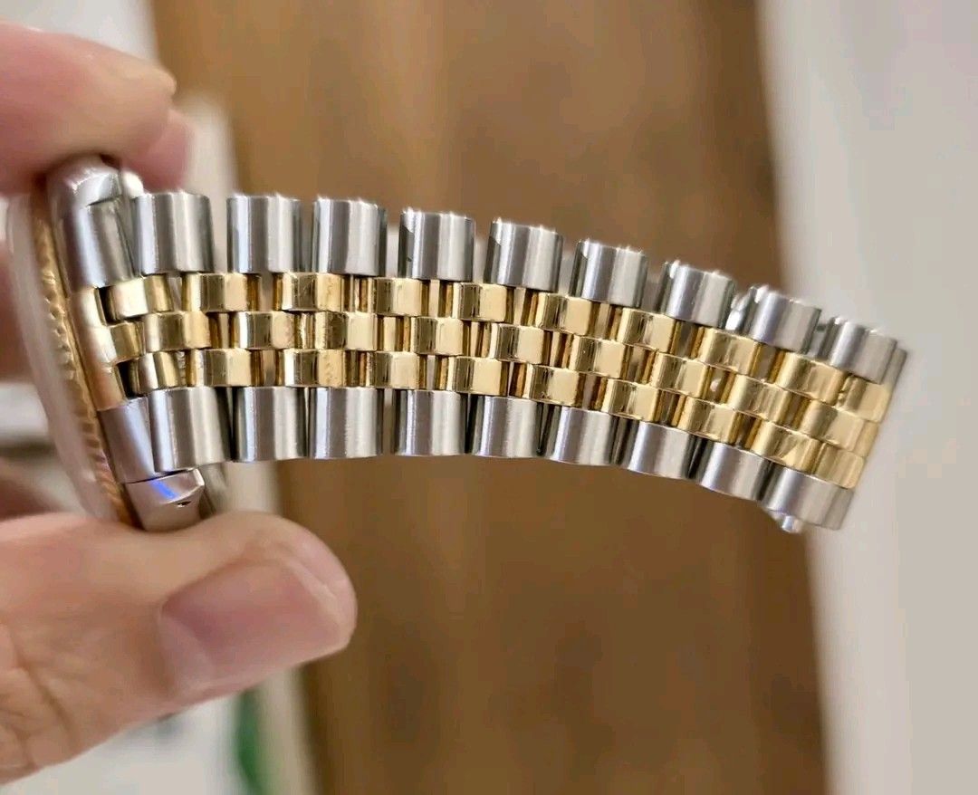 Rolex 36mm (Category: Luxury Watches) located in Butuan. Submitted by jen_pre (Listing ID 1349200939, Image 2). Description: Super sale Dj36mm Upgraded MOP dial with diamonds 💎 1979 model Very good condition Watch and verification only With provided box.