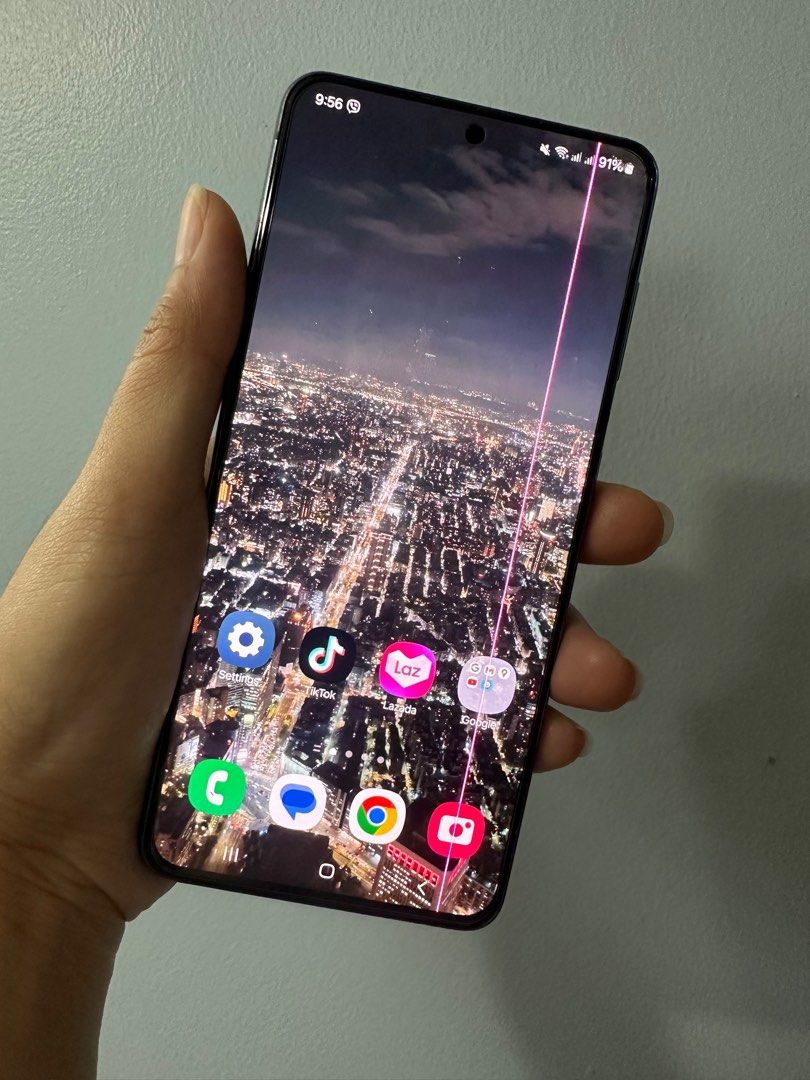Samsung S21 5G - 256gb openline dual sim (Category: Samsung) located in Manila. Submitted by samzzes (Listing ID 1349199091, Image 3). Description: last price 6995k rush! issue: 1 pink line sa lcd un lng. 256gb dual sim openline never been repair test to sawa reset to sawa naka glass and case protection.