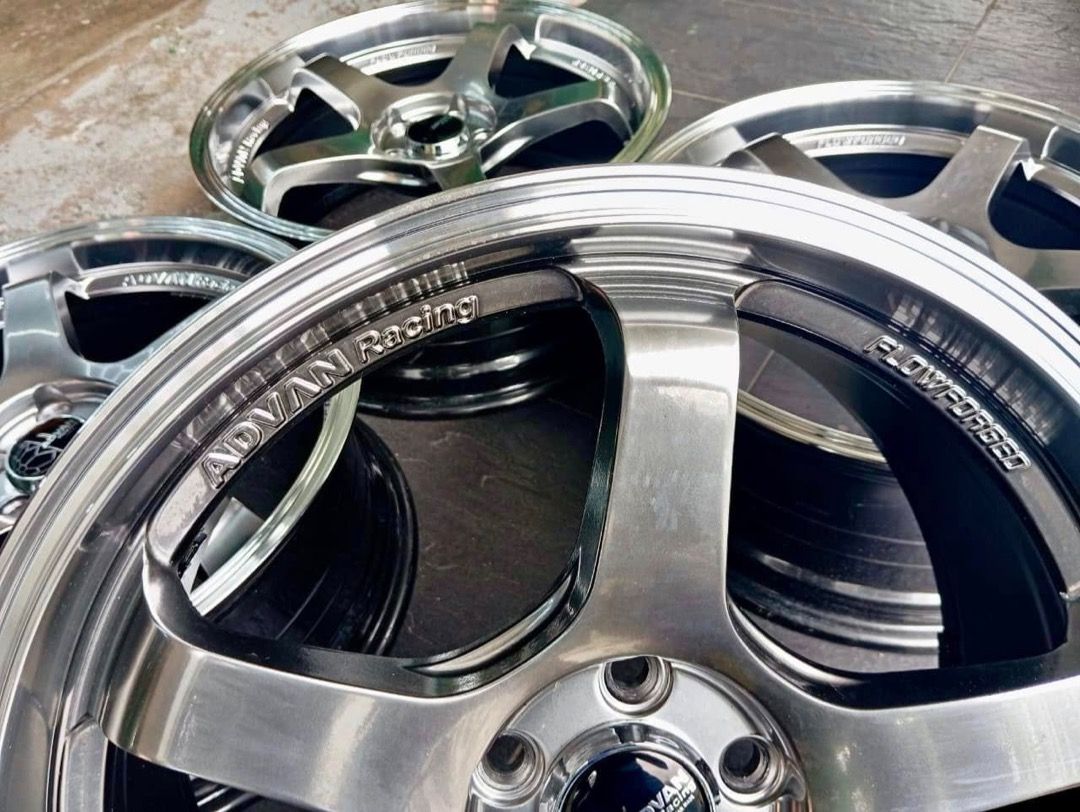 SPORT Rim ADVAN GT 17