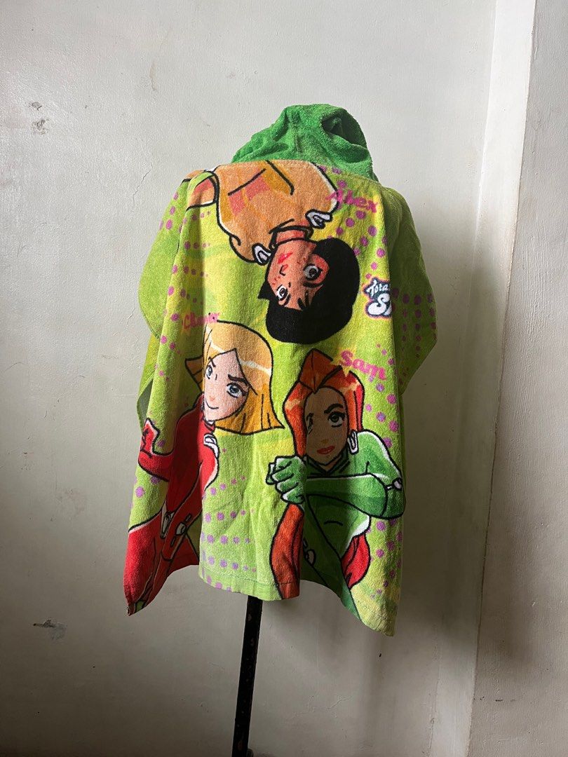Totally Spies Hooded towel (Category: Other Baby Bathing & Changing Needs) located in Carmona. Submitted by _lovedbyquatromarias (Listing ID 1349307240, Image 2). Description: HS#003 Totally Spies Hooded Towel 🎒Used but still in Good Condition, No issue, No flaws 🎒RFS: Decluttering 💳 ₱150.00 ‼️ All authentic unless otherwise stated ‼️24 HOURS RESERVATION!!! ‼️PLEASE, NO SUPER LOW BALLERS! ‼️MOP: - BPI - GCASH ‼️ Shipping: - LBC/ J&T (Shipping 