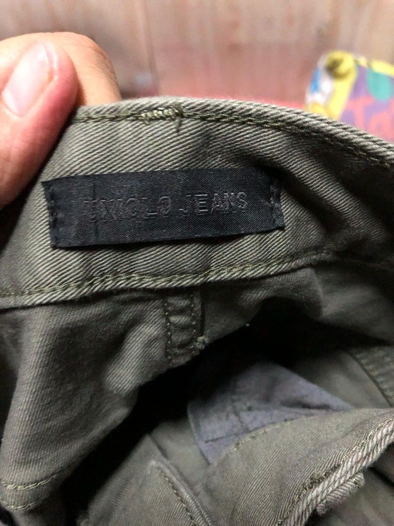 Uniqlo Jeans (Category: Jeans) located in Makati City. Submitted by Johnny228 (Listing ID 1349342547, Image 3). Description: Uniqlo Skinny Jeans Fits 32-33 RFS : Decluttering.
