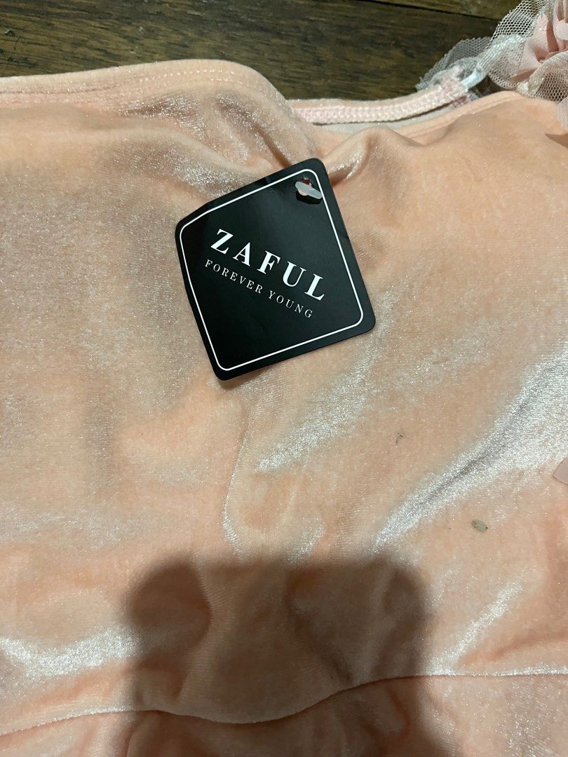 Velvet Leotard/ Bodysuit (Category: Jumpsuits) located in Manila. Submitted by sukkiri_declutter (Listing ID 1349340433, Image 2). Description: Fancy .