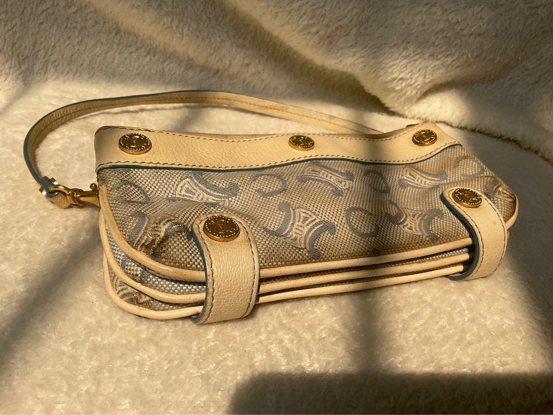 Authentic Vintage Celine pochette trio (Category: Luxury Bags & Wallets) located in Caloocan City. Submitted by siftedthriftedph (Listing ID 1349233748, Image 3). Description: PLS READ! Authentic Vintage Celine trio No more tawad. This is hard to find. Try niyo isearch. Needs bag spa. Bawal sa maselan needs cleaning lang ng canvas Mahal ang mga pochette. L-7.2 x H-3.8in.