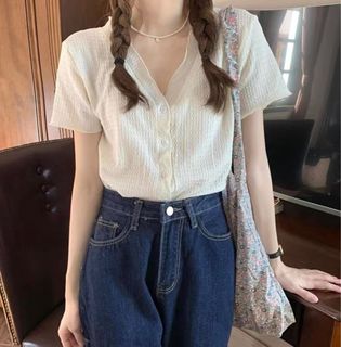 (Category: ) located in . Submitted by cc_wardrobe1 (Listing ID 1349255652, Image 1). Description: .