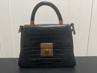 （分類：）位於 。 由 latay 提交（商品編號 1349459636，圖片 1）。簡介： 。