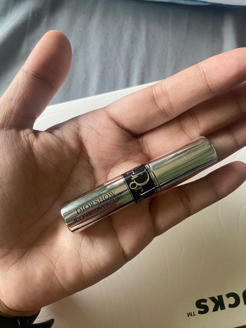 DIORSHOW ICONIC OVERCURL Mascara (Category: Makeup) located in Taytay. Submitted by fourthavenueofficial (Listing ID 1349366025, Image 1). Description: .