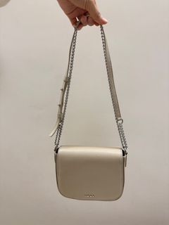 （分類：）位於 。 由 imokto 提交（商品編號 1349479461，圖片 1）。簡介： 。