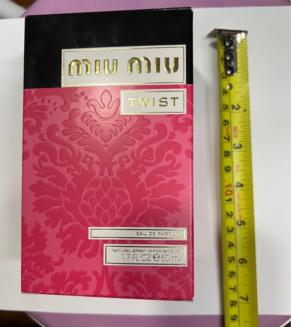 Empty Perfume Boxes (Category: Everything Else) located in Singapore. Submitted by je00rey (Listing ID 1349484335, Image 1). Description: Empty Perfume Boxes Perfume not included 1 for $5 2 for $8.