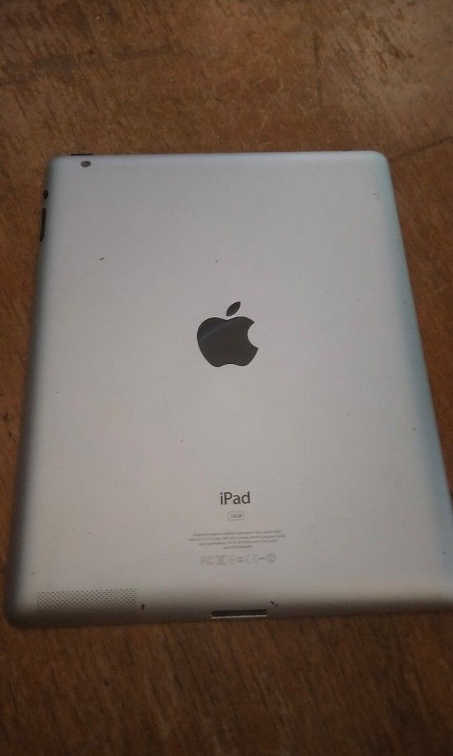 iPad 2 (16GB, WiFi) – Good Condition! (Category: iPad) located in Pasay City. Submitted by silentbear_c00b58 (Listing ID 1349370163, Image 2). Description: iPad 2 (16GB, WiFi Only) – Good Condition! Price: ₱1500(negotiable) Details: WiFi only model, no SIM slot. Fully functional and still works great. Screen was replaced after a crack but is now protected with plastic since replacement. Minor scratches at the back (normal wear and tear). No charg