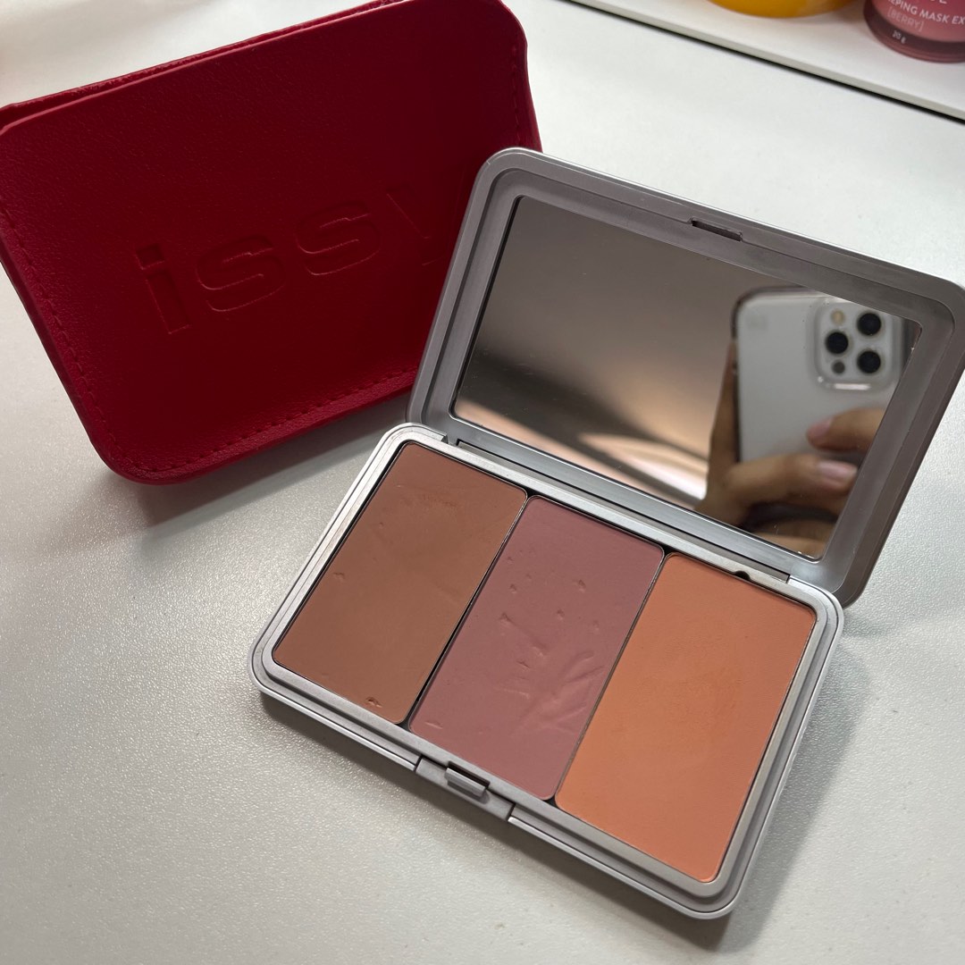 Issy Face Palette with leather Case, Beauty & Personal Care, Face ...