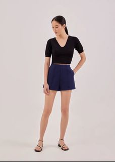 (Category: ) located in . Submitted by wardrobeflux (Listing ID 1349513375, Image 1). Description: .