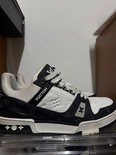 (Category: ) located in . Submitted by sneakerdonz (Listing ID 1349537288, Image 1). Description: .