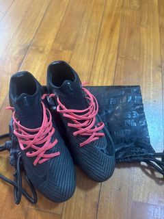 (Category: ) located in . Submitted by hypebeast0 (Listing ID 1349458537, Image 1). Description: .
