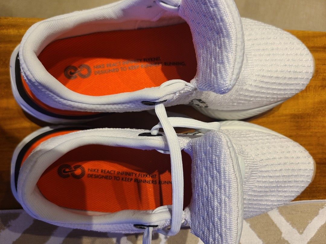Nike React Infinity 3 （分類：波鞋）位於 Hong Kong。 由 shanghaidave 提交（商品編號 1349501967，圖片 4）。簡介： tag says womens 10 but really its a size 9。
