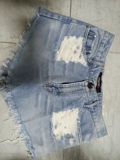 (Category: ) located in . Submitted by xuanella (Listing ID 1349465406, Image 1). Description: .
