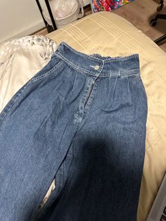 (Category: ) located in . Submitted by smelysoqs (Listing ID 1349545374, Image 1). Description: .