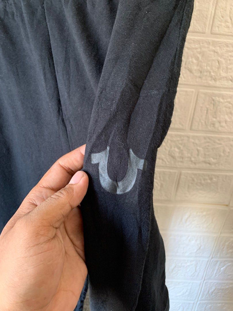 True Religion Sweat Pants | Size M 13x39" (Category: Joggers) located in General Trias. Submitted by zrchustle.604 (Listing ID 1349440132, Image 2). Description: No issue.