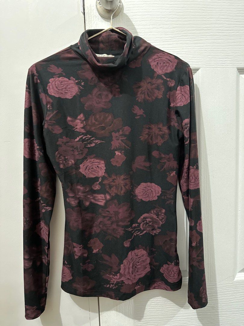 Turtleneck Black Pink Flower (Category: Longsleeves) located in Quezon City. Submitted by erte_ph (Listing ID 1349480119, Image 1). Description: — no flaws — Actual color may vary due to lighting — Please manage your expectations, these are all pre-loved — No bogus buyer and joy reserver.