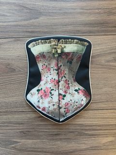 （分類：）位於 。 由 uuednesday 提交（商品編號 1349434157，圖片 1）。簡介： 。