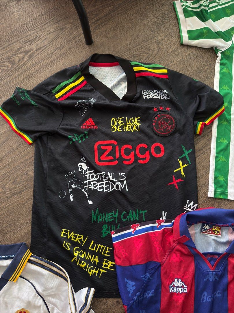Vintage Football Jerseys, Real Madrid, Barcelona, Ajax, Real Betis, AC Milan (Category: Shirts) located in Singapore. Submitted by singaporeanman (Listing ID 1349402165, Image 3). Description: 30 a piece! two for 50 three for 60.
