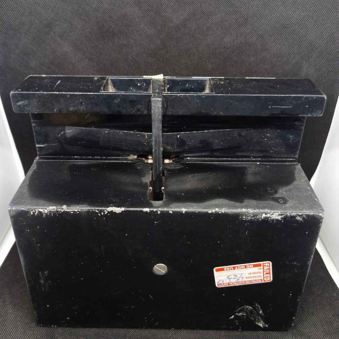 Voigtlander VP135 from UK C67 (Category: Cameras) located in Calamba. Submitted by chebvintagedepot (Listing ID 1349427948, Image 2). Description: C67 Voigtlander VP135 from UK C67 for 350 Not working Item size is (L x W x H)- 26cm x 23cm x 14cm With minimal scratches Good as decoration Item is in good condition 1.Due to the impact of the monitor and light, the actual color of the item may be slightly different from the color shown in the picture