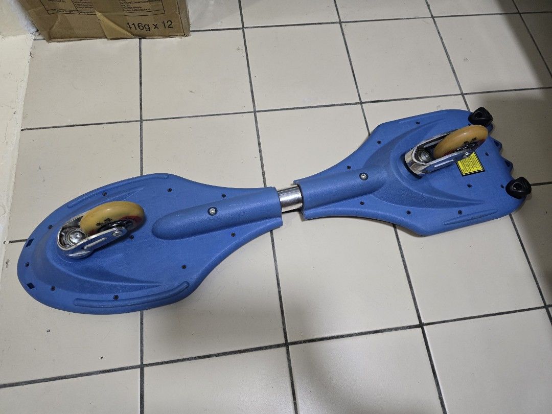 Waveboard (Category: Skates, Rollerblades & Scooters) located in Singapore. Submitted by heartily (Listing ID 1349545593, Image 3). Description: self collection at woodlands premise not for fussy buyer got 2 to sell.. 1 for $20 2 for $38.