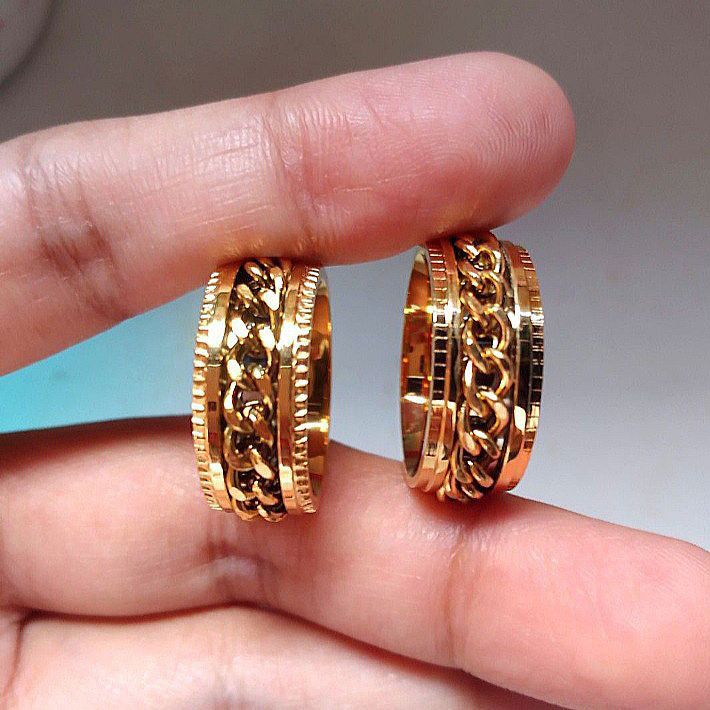 18K MOVING CHAIN Chunky Ring 5/6/7/8 (sold per pc) (Category: Rings) located in Quezon City. Submitted by an.marie (Listing ID 1349604627, Image 2). Description: ✅️NON TARNISH/NO FADING/NON RUST !! ✅️Made of Titanium Steel ✅ choose your size from 5-8 available ✅️with box ✅️Hypo Allergenic ✅️FREE Handmade Bracelet.