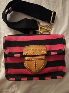 (Category: ) located in . Submitted by jjtkk (Listing ID 1349712261, Image 1). Description: .