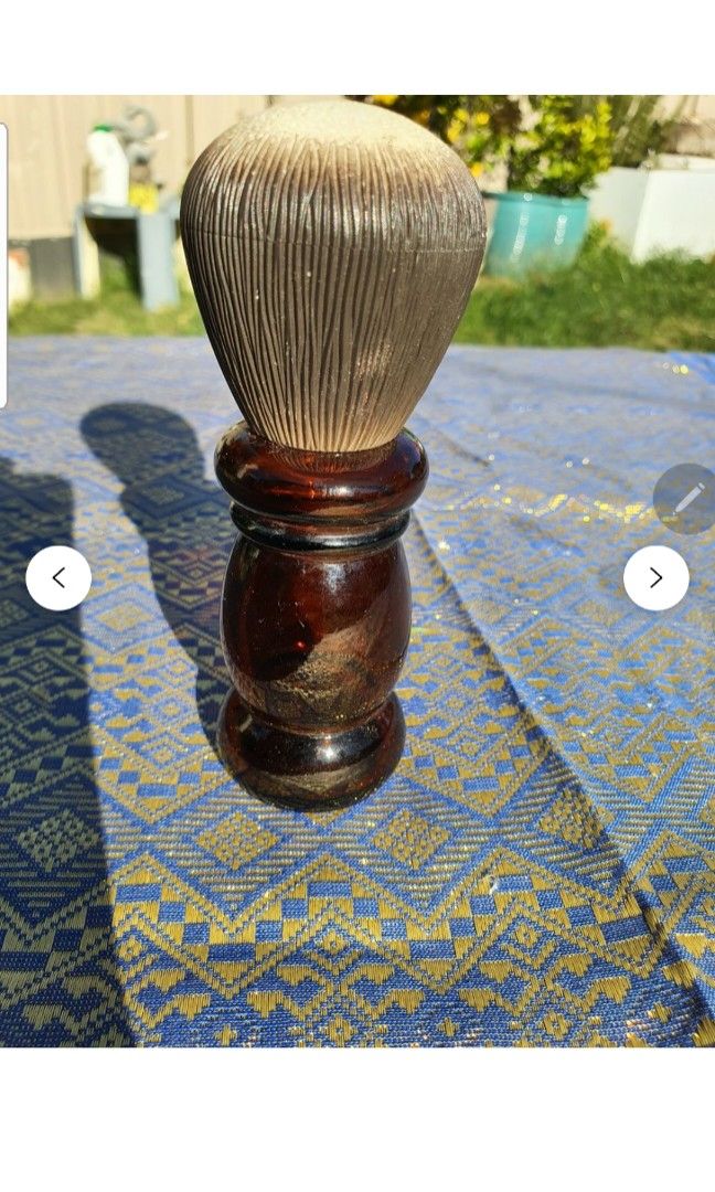 Avon aftershave shape bottle vintage (Category: Collectibles) located in Echuca. Submitted by ammietrixie2025 (Listing ID 1349638603, Image 1). Description: AVON vintage barber shop brush bottle In ex pre loved condition Empty Was used for cologne called "wold country" From the 70s Great collectable Glass bottom Rare find 12cm in height MU18.