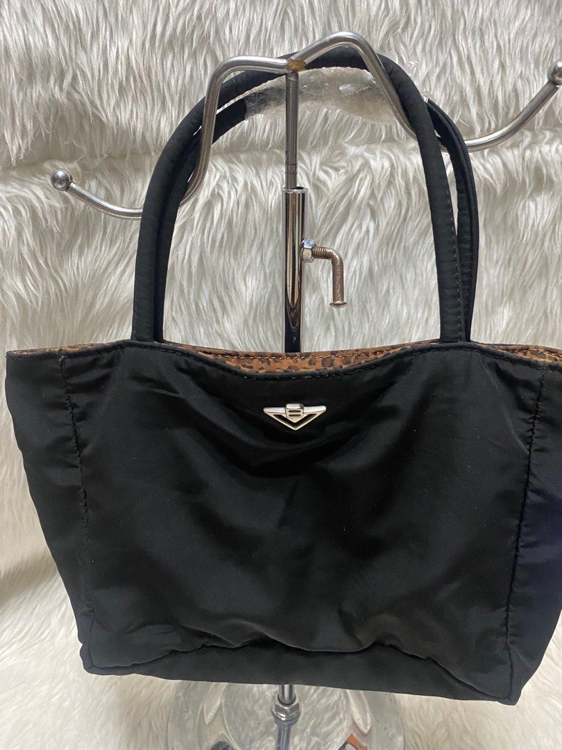 Botegga Veneta bag Authentic (Category: Luxury Bags & Wallets) located in Malolos. Submitted by yamaguchionline (Listing ID 1349734776, Image 1). Description: Bought in Japan guaranteed authentic money back if proven fake.very nice in actual.please respect my ads.