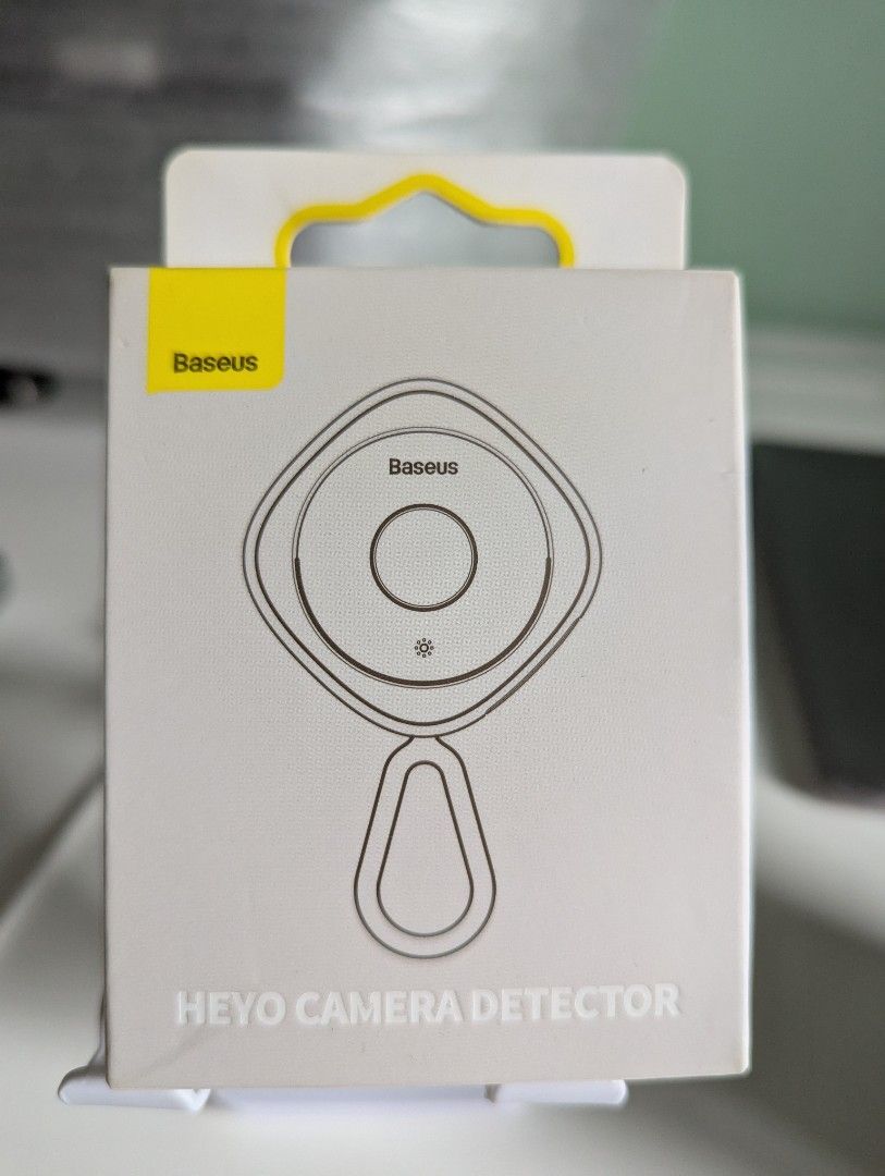 Camera dector (Category: Travel Essentials & Accessories) located in Singapore. Submitted by mavissale (Listing ID 1349612203, Image 1). Description: received as a gift.
