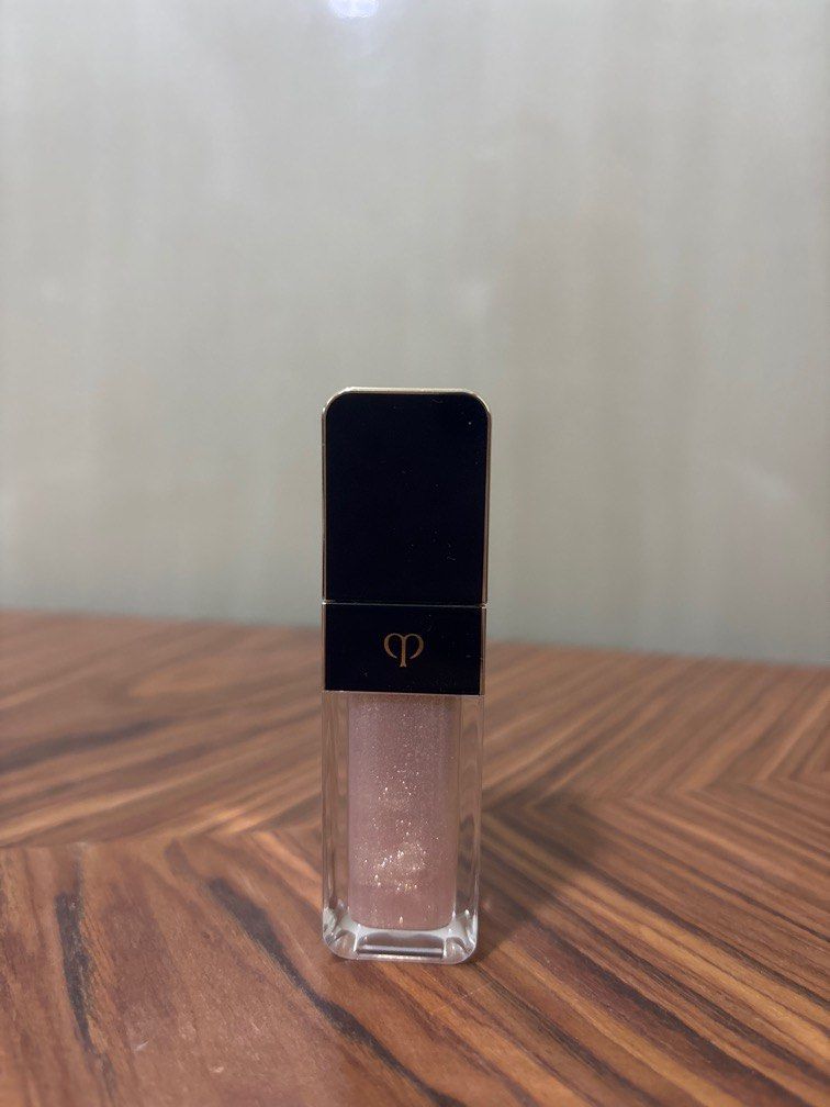 Cle de Peau Lip Glass (Category: Makeup) located in Makati City. Submitted by thriftshopmkti (Listing ID 1349681078, Image 1). Description: Shade : 302 Mokara CDP Rouge Sparkles.