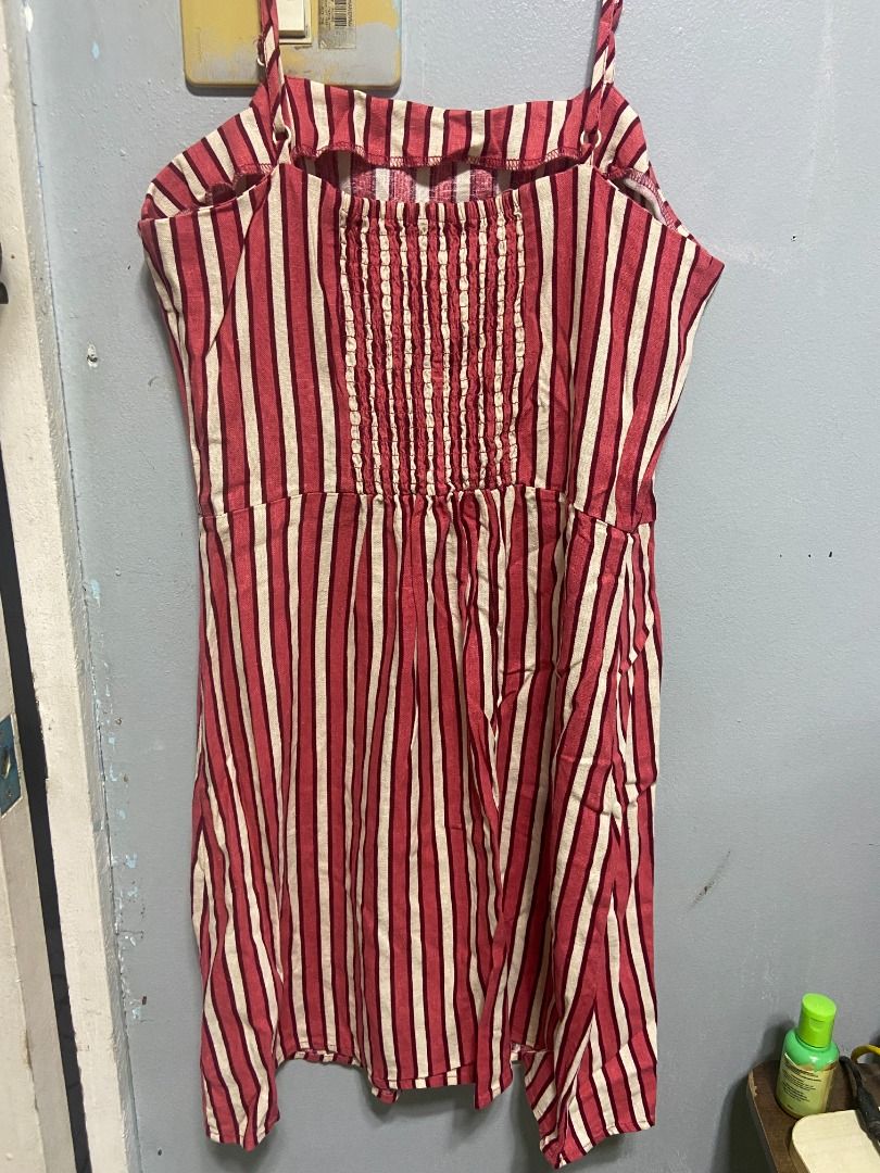 Cotton On linen dress (Category: Dresses) located in Cavite. Submitted by dmprelovedclothes (Listing ID 1349650732, Image 2). Description: 9/10 condition XS on tag but can fit to small- semi medium size DM for interested .