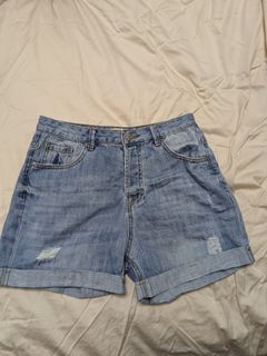 (Category: ) located in . Submitted by hazell7 (Listing ID 1349705902, Image 1). Description: .